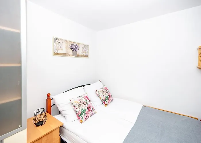 Nt Budget Pensión Dźwirzyno